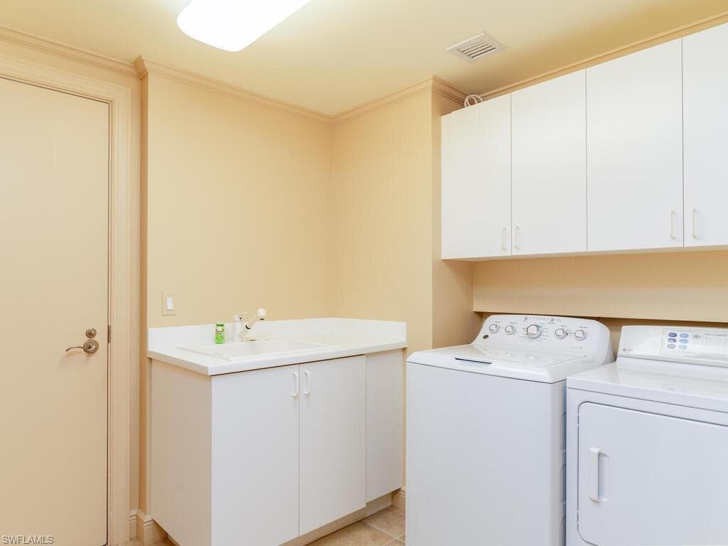 1060 Borghese Ln 802, Naples, FL 34114-25