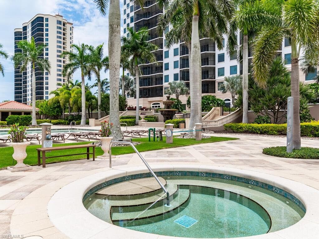 1060 Borghese Ln 802, Naples, FL 34114-35
