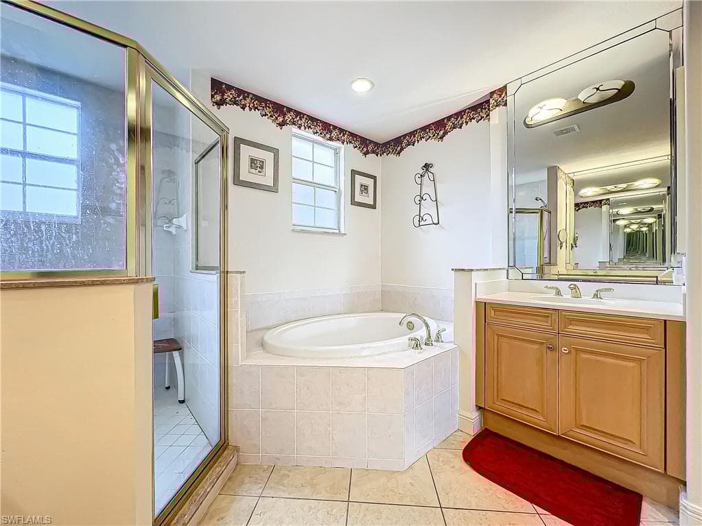 722 Regency Reserve Cir 3001, Naples, FL 34119-33