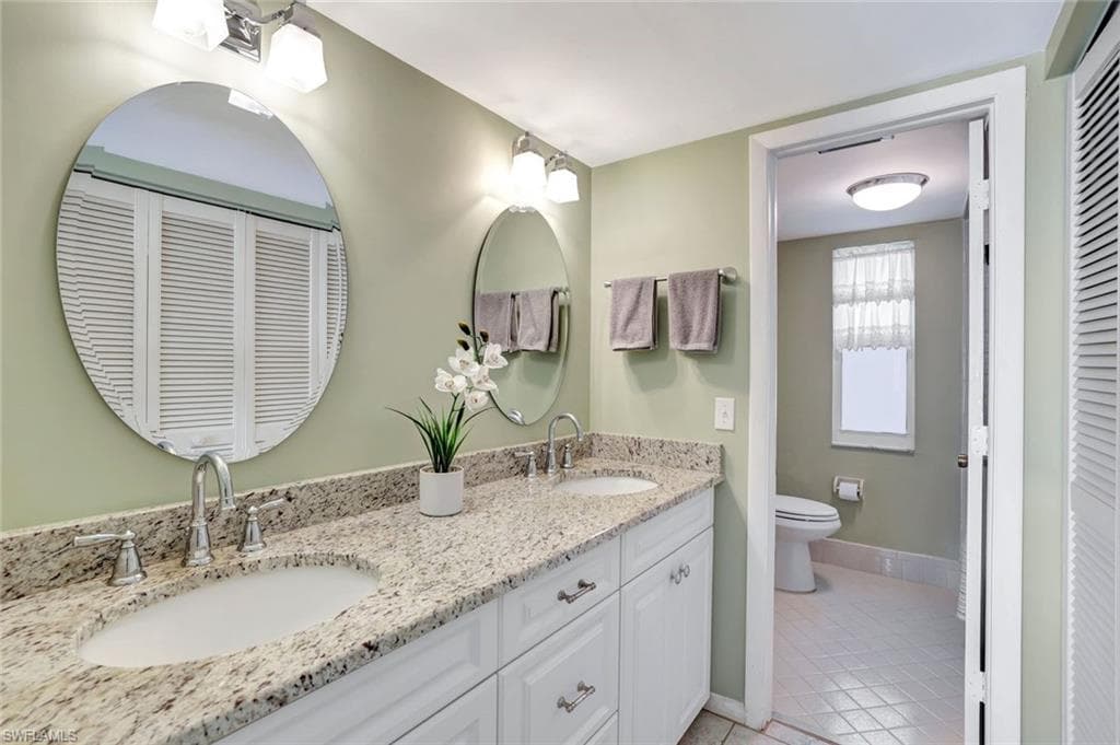 720 Teryl Rd 2082, Naples, FL 34112-12