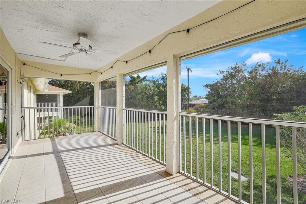 720 Teryl Rd 2082, Naples, FL 34112-17