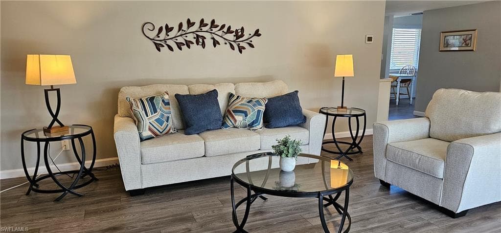 720 Teryl Rd 2082, Naples, FL 34112-3