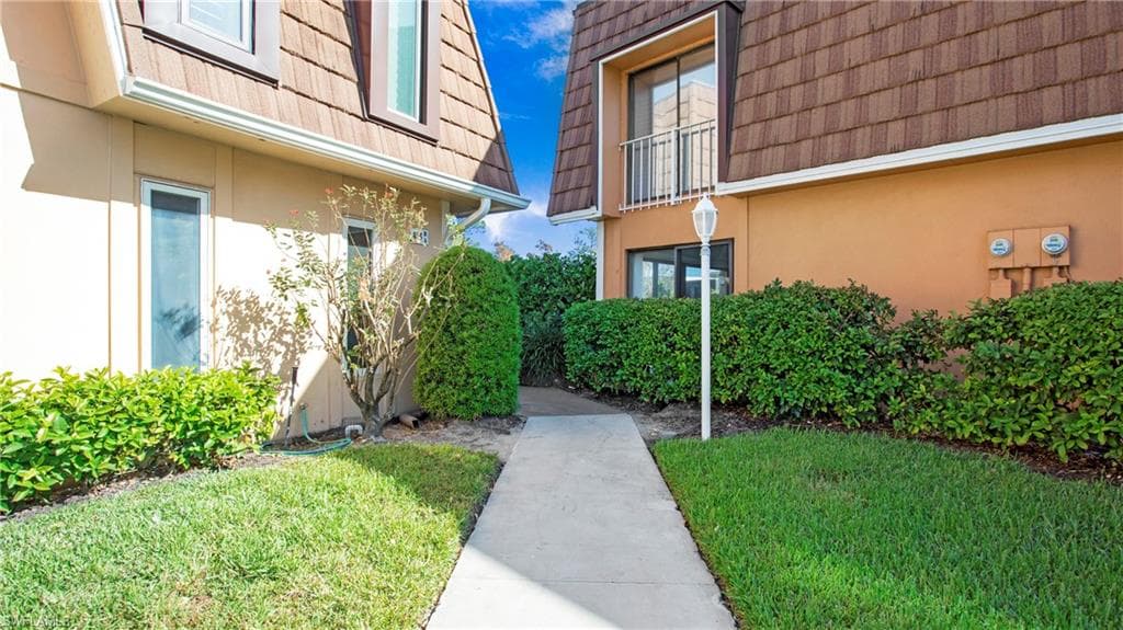 425 Meadowlark Ln 425a, Naples, FL 34105-33