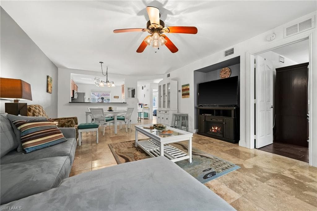 620 Luisa Ct 803-1, Naples, FL 34104-13