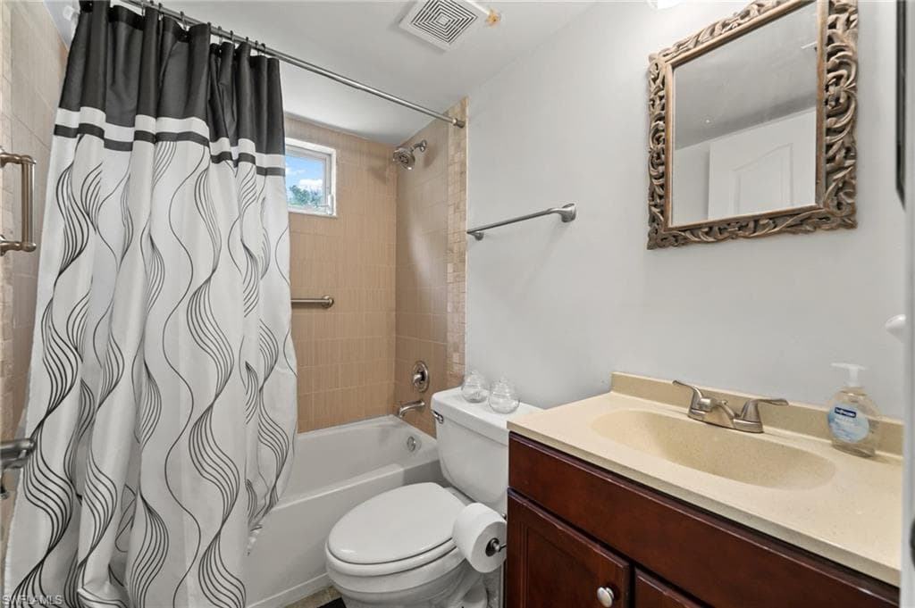 620 Luisa Ct 803-1, Naples, FL 34104-19
