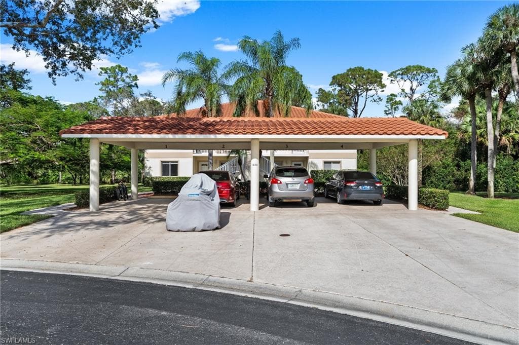 620 Luisa Ct 803-1, Naples, FL 34104-27