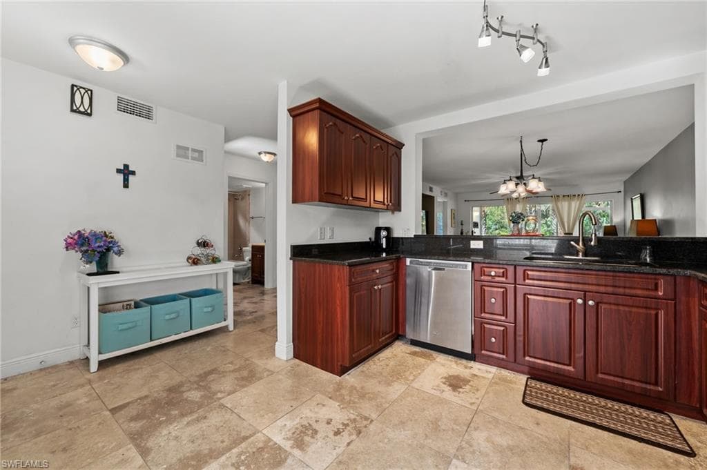 620 Luisa Ct 803-1, Naples, FL 34104-8