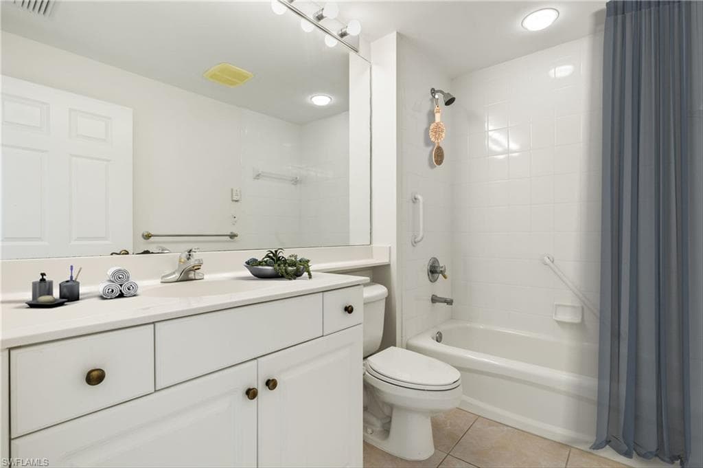 1001 Arbor Lake Dr 1003, Naples, FL 34110-12