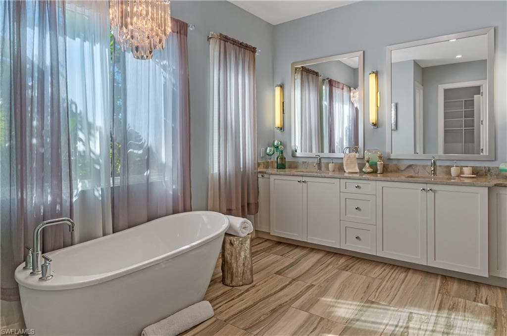 875 Wedge Dr, Naples, FL 34103-10
