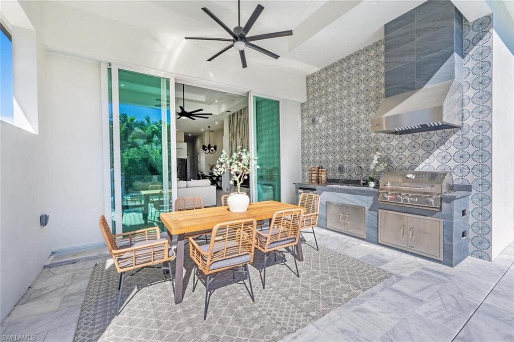 522 98th Ave N, Naples, FL 34108-29