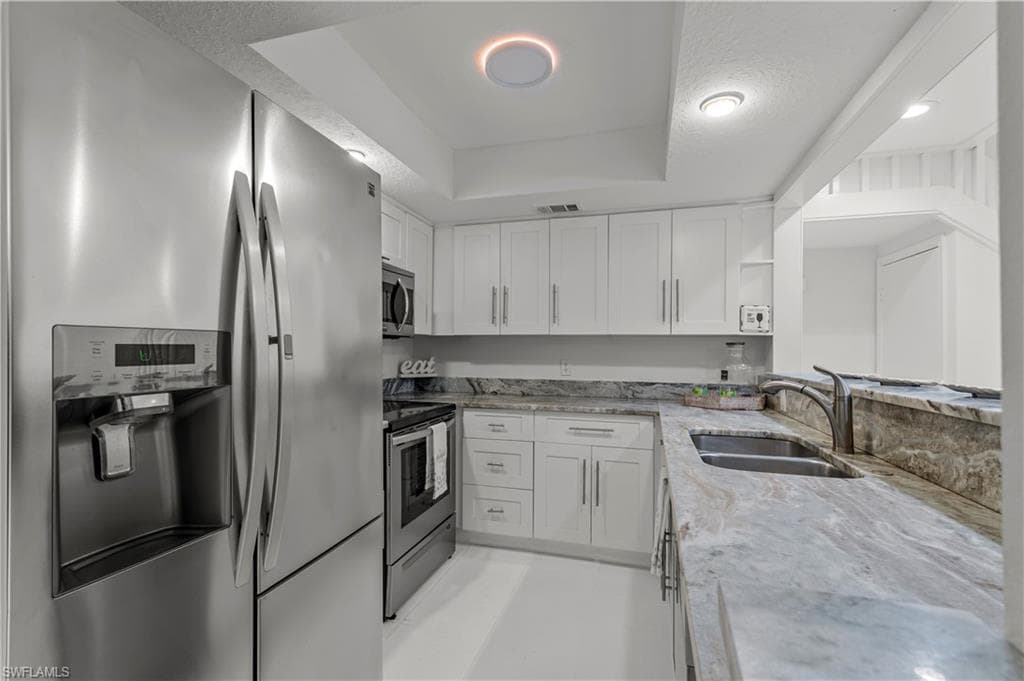 3352 Timberwood Cir, Naples, FL 34105-10