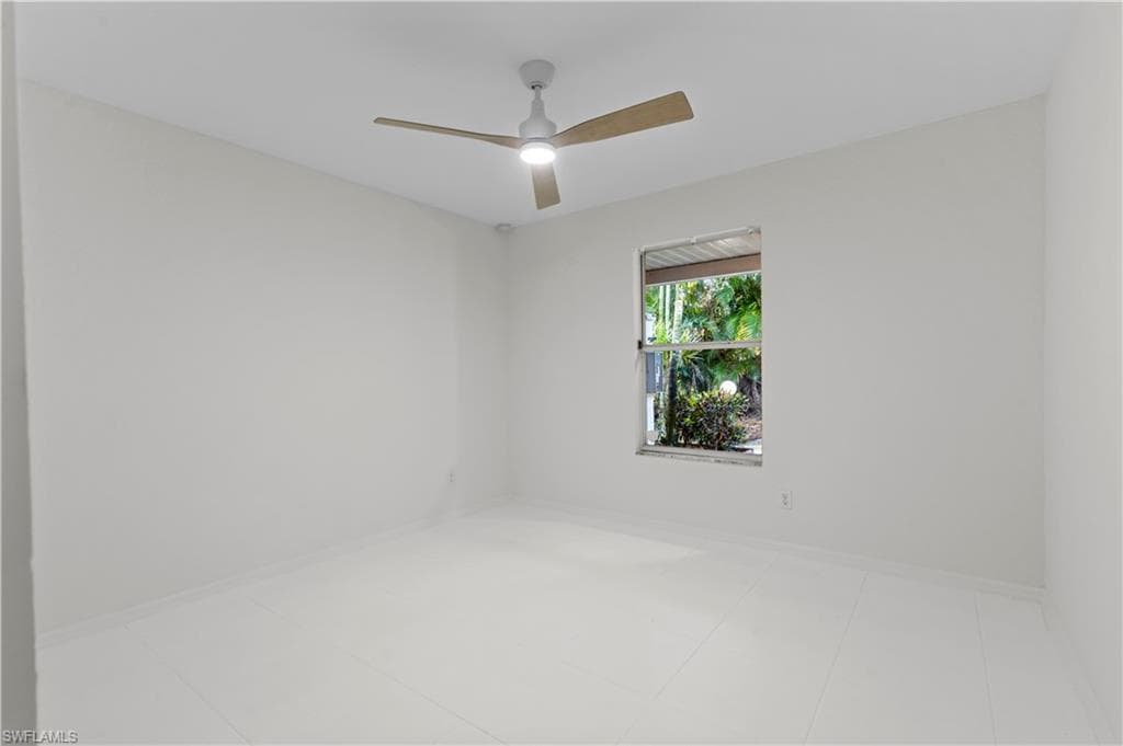 3352 Timberwood Cir, Naples, FL 34105-19