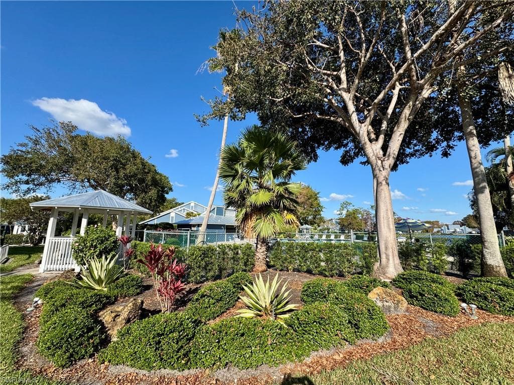 3352 Timberwood Cir, Naples, FL 34105-25