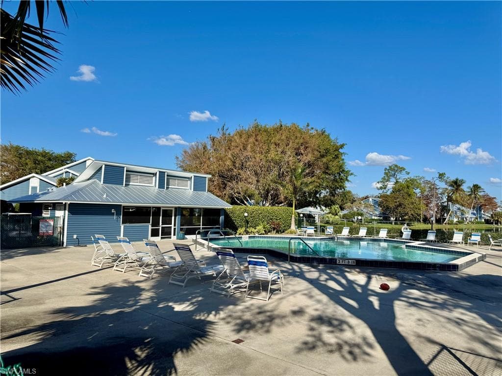 3352 Timberwood Cir, Naples, FL 34105-26