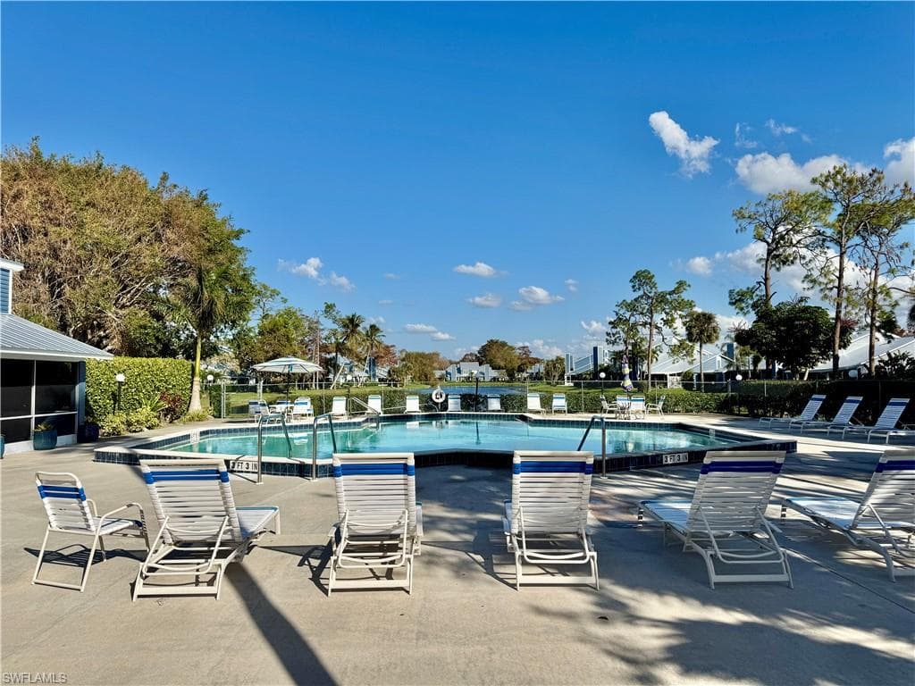 3352 Timberwood Cir, Naples, FL 34105-28