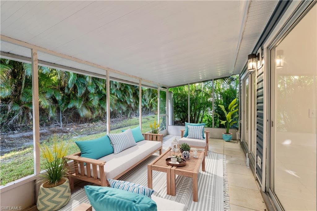 3352 Timberwood Cir, Naples, FL 34105-6
