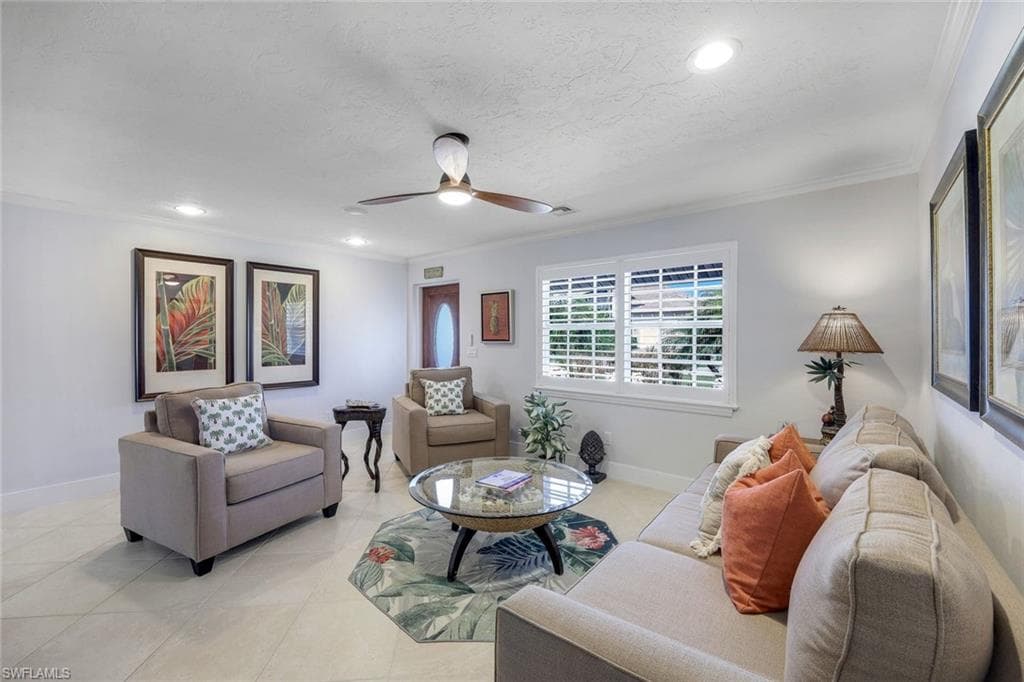 730 Amber Dr, Marco Island, FL 34145-10