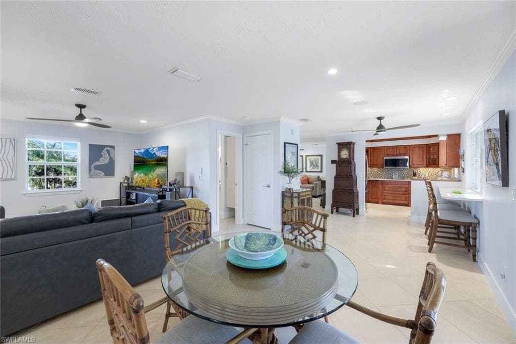 730 Amber Dr, Marco Island, FL 34145-12