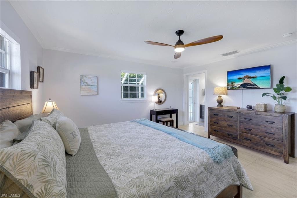 730 Amber Dr, Marco Island, FL 34145-14