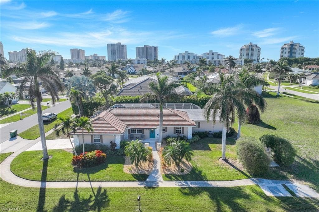 730 Amber Dr, Marco Island, FL 34145-1
