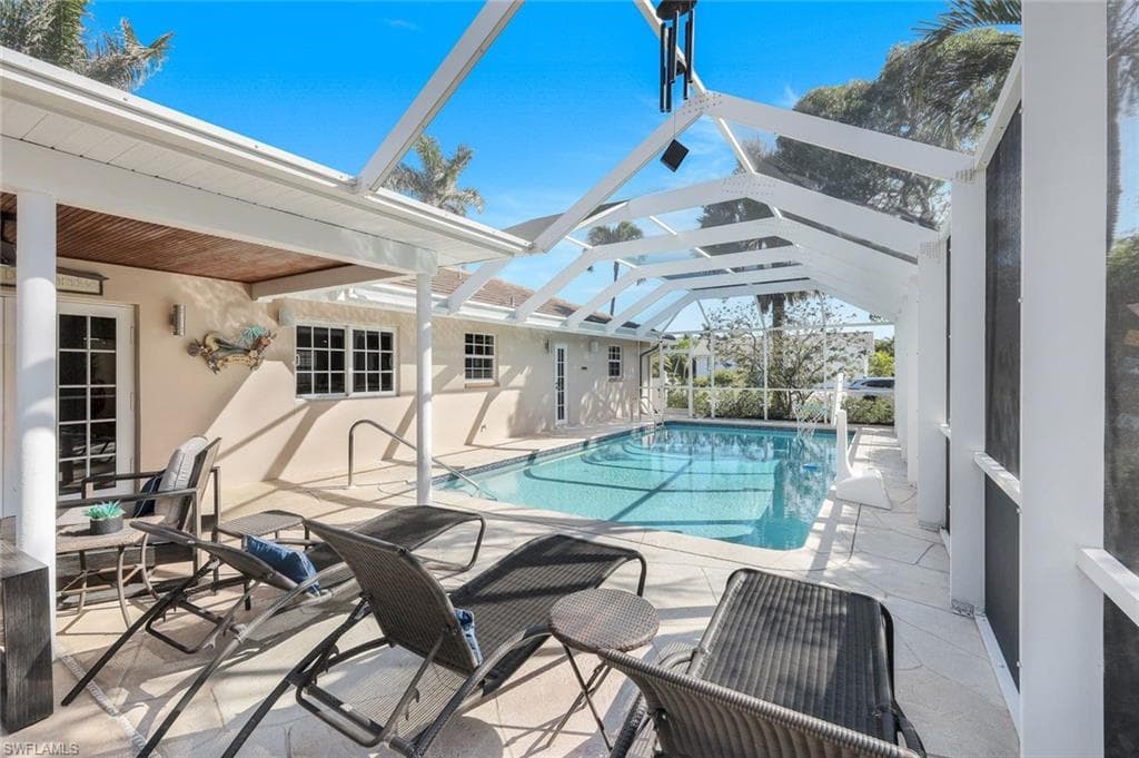 730 Amber Dr, Marco Island, FL 34145-26