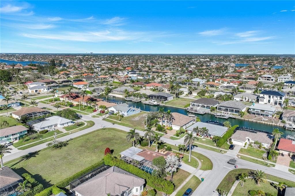 730 Amber Dr, Marco Island, FL 34145-30