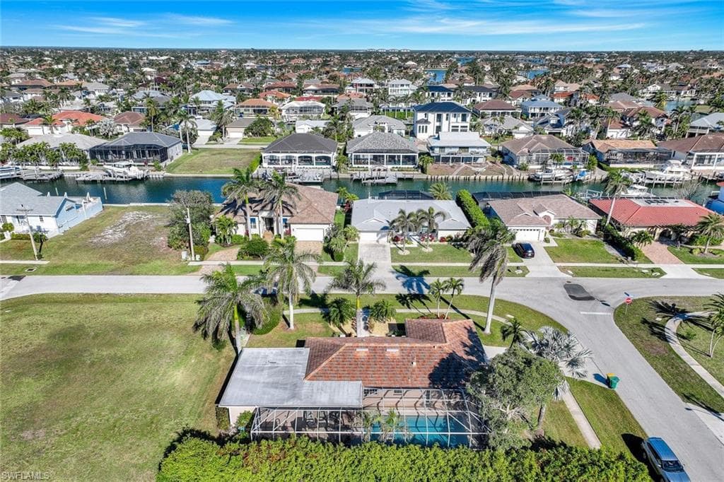 730 Amber Dr, Marco Island, FL 34145-33
