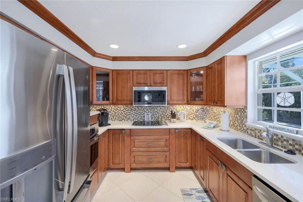730 Amber Dr, Marco Island, FL 34145-6