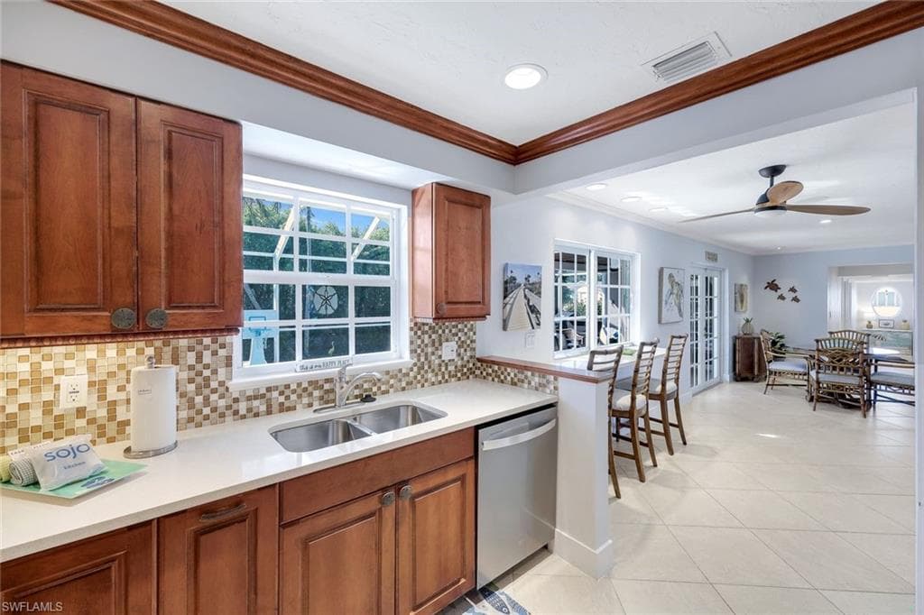 730 Amber Dr, Marco Island, FL 34145-7