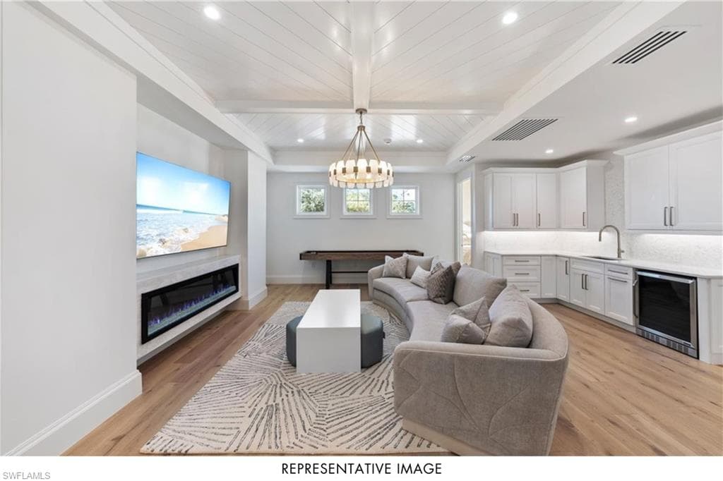 1105 Hollygate Ln, Naples, FL 34103-15