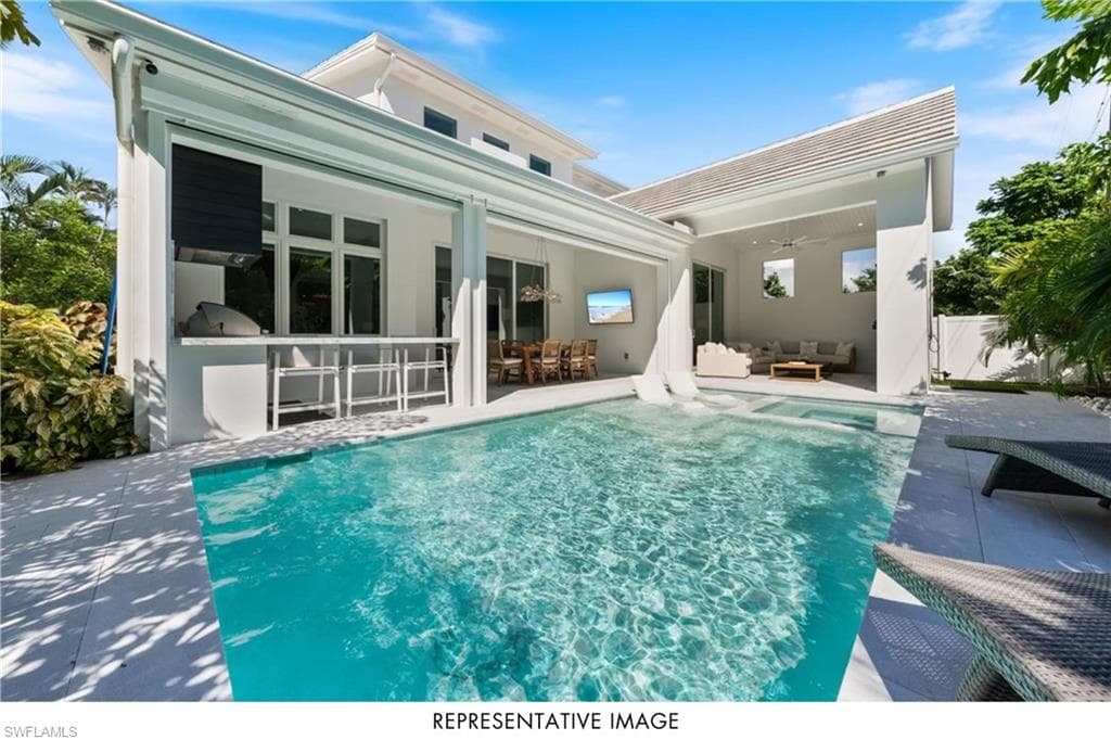 1105 Hollygate Ln, Naples, FL 34103-18