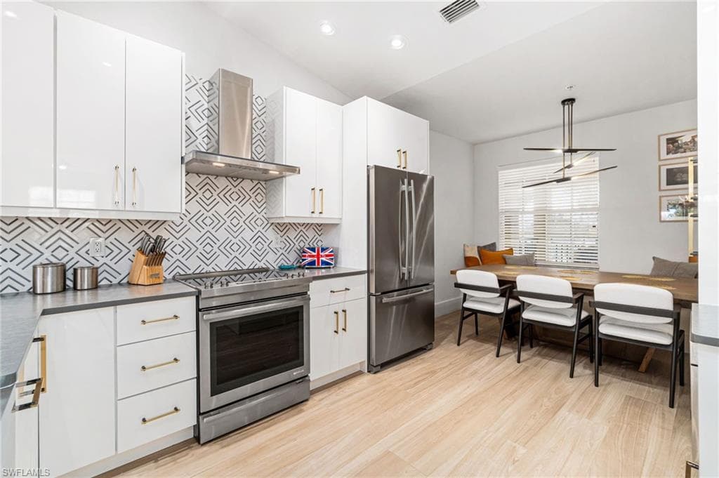1540 Blue Point Ave 201, Naples, FL 34102-12