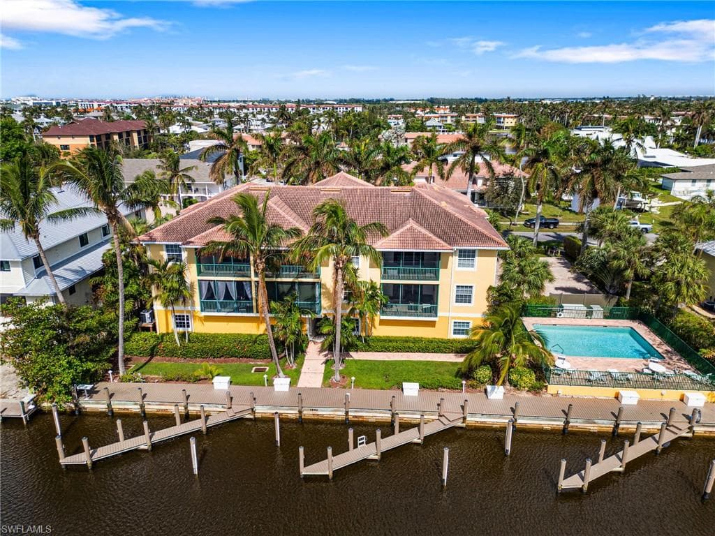 1540 Blue Point Ave 201, Naples, FL 34102-1