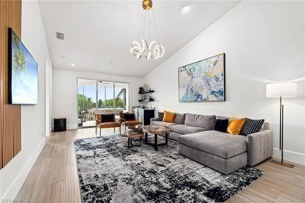 1540 Blue Point Ave 201, Naples, FL 34102-20