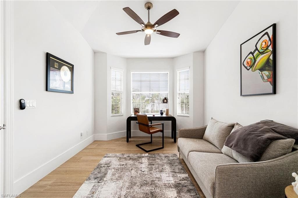 1540 Blue Point Ave 201, Naples, FL 34102-37