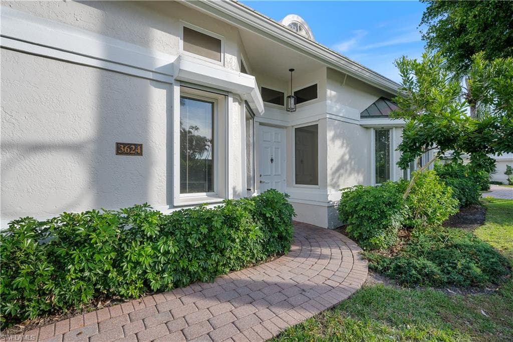 3624 Belair Ln 13, Naples, FL 34103-4
