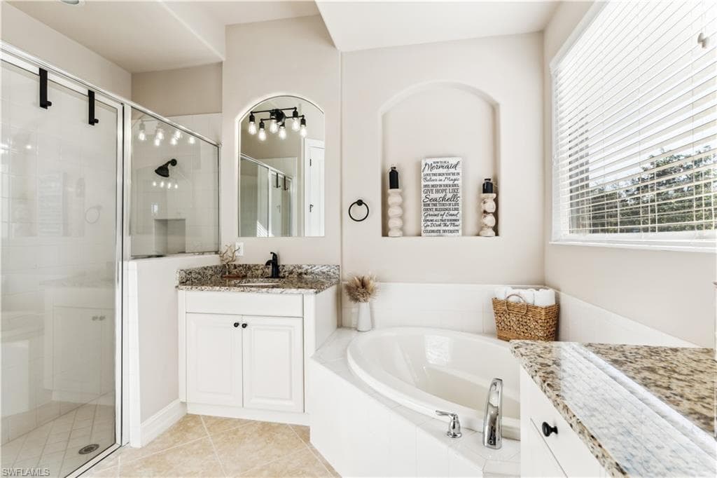 7821 Ashton Rd, Naples, FL 34113-24
