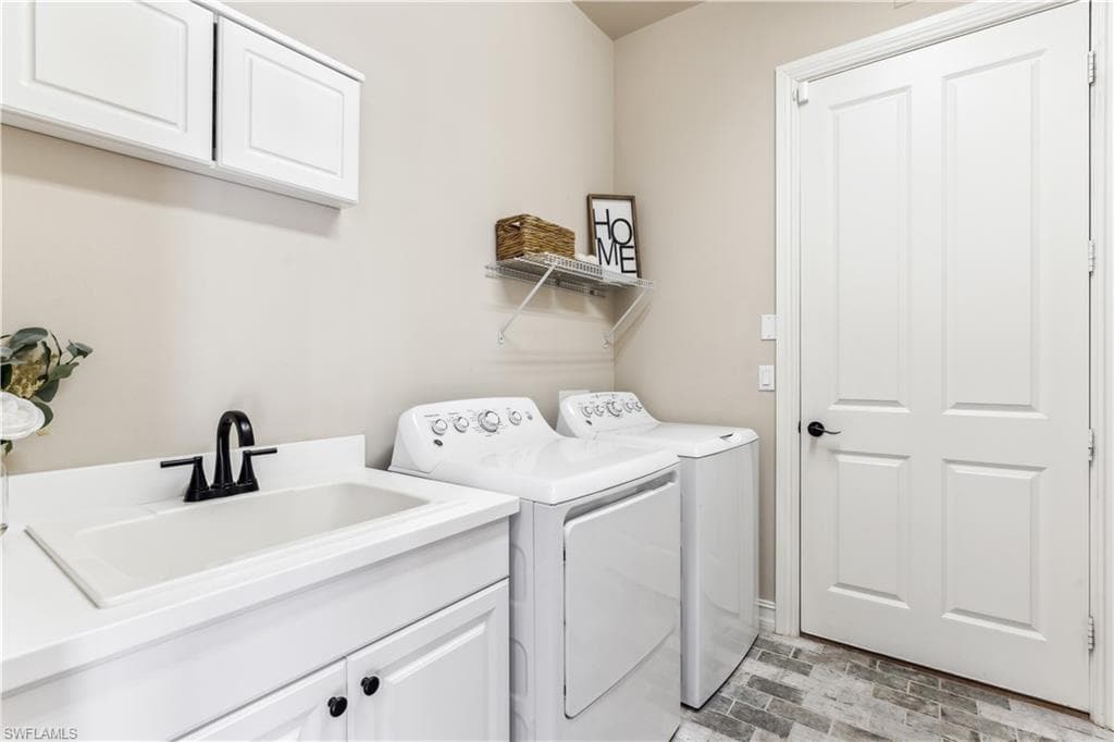 7821 Ashton Rd, Naples, FL 34113-30