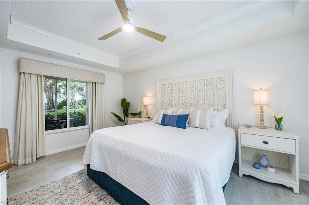 221 9th St S 130, Naples, FL 34102-11