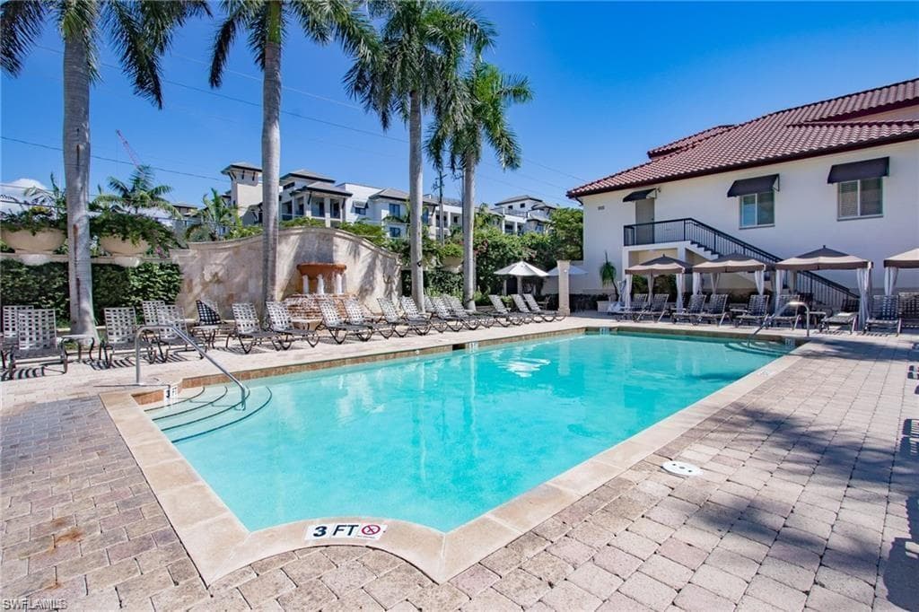 221 9th St S 130, Naples, FL 34102-30