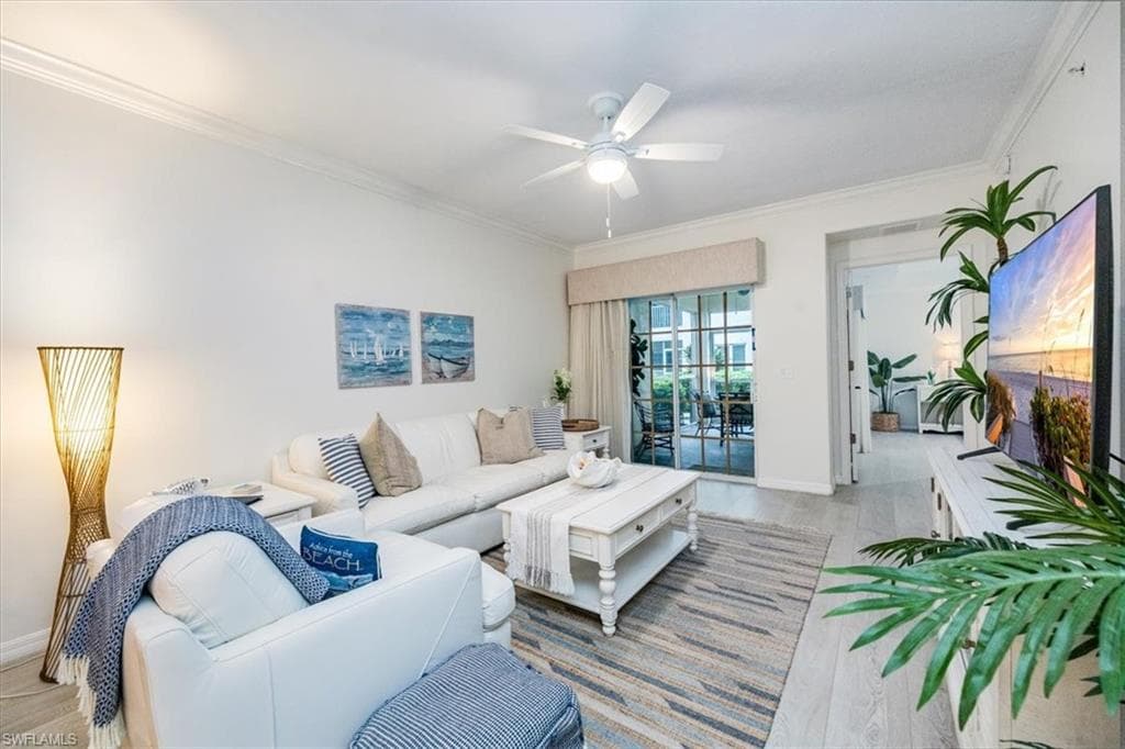 221 9th St S 130, Naples, FL 34102-5