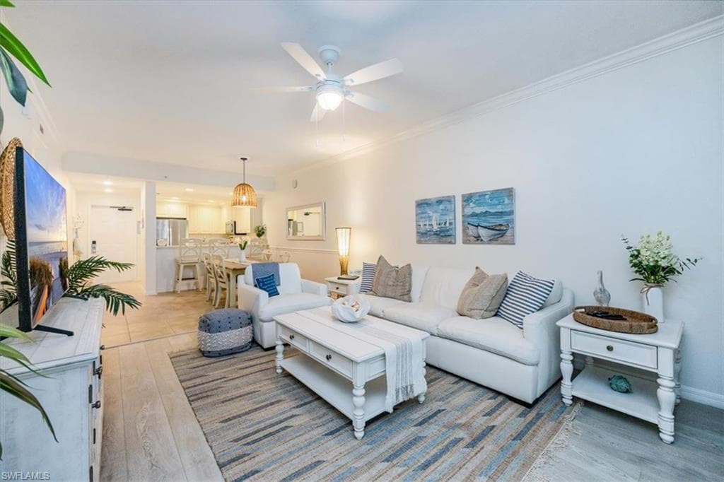 221 9th St S 130, Naples, FL 34102-6