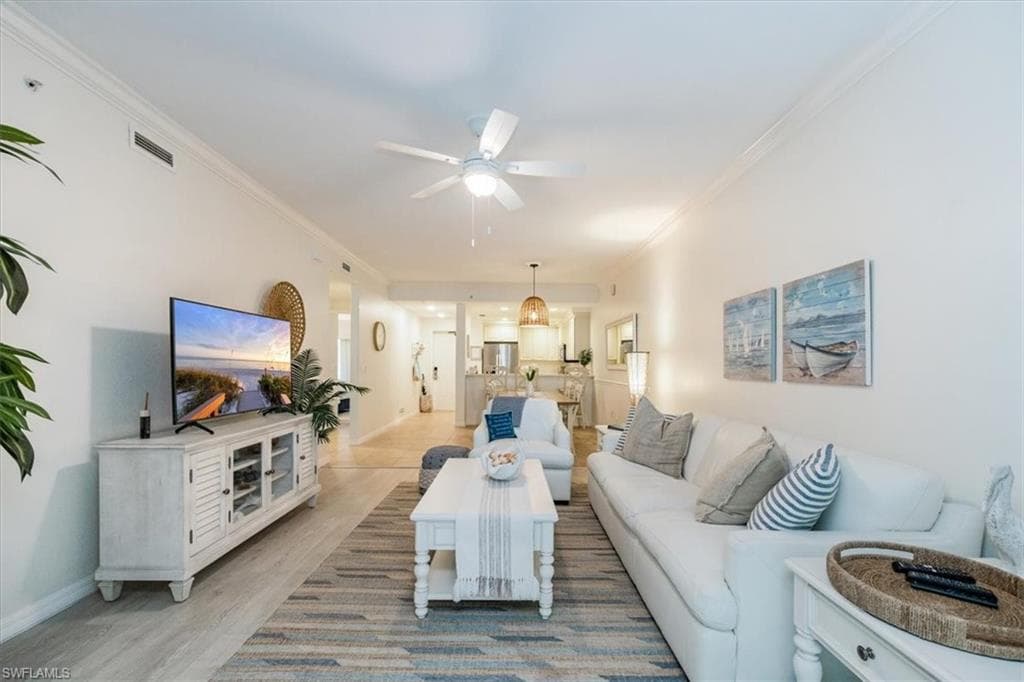221 9th St S 130, Naples, FL 34102-7