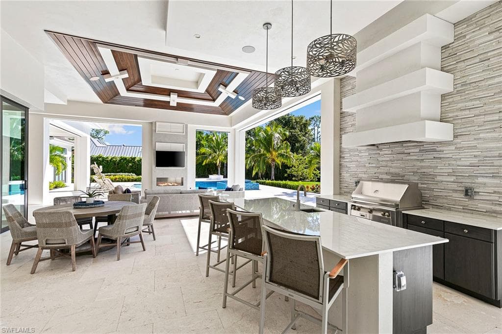 607 Myrtle Rd, Naples, FL 34108-18