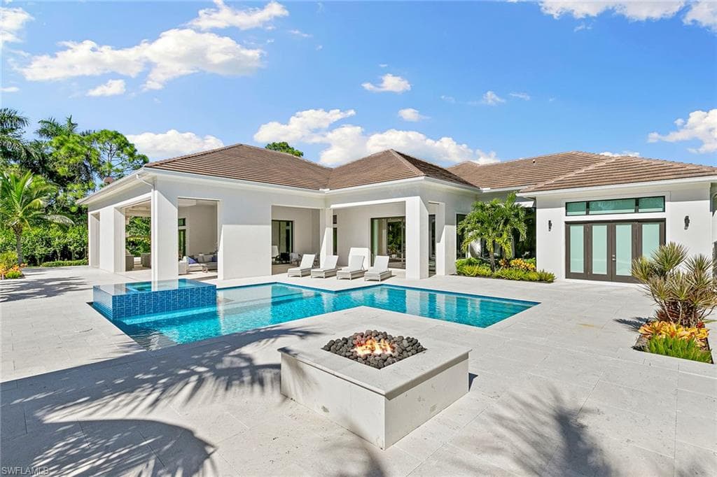 607 Myrtle Rd, Naples, FL 34108-22