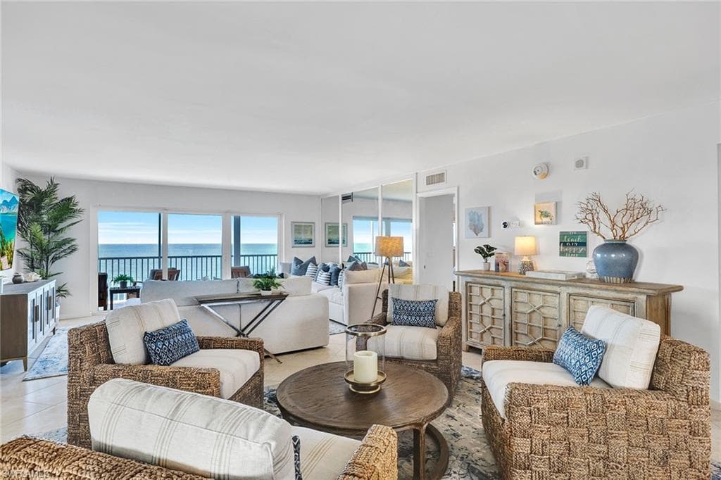9051 Gulf Shore Dr 1001, Naples, FL 34108-9