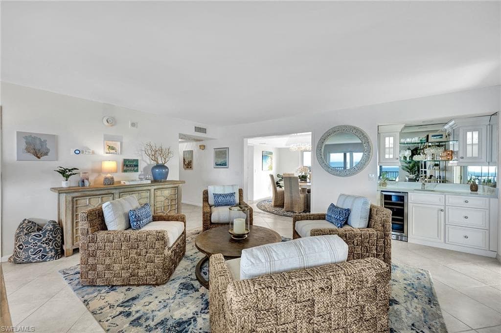 9051 Gulf Shore Dr 1001, Naples, FL 34108-11