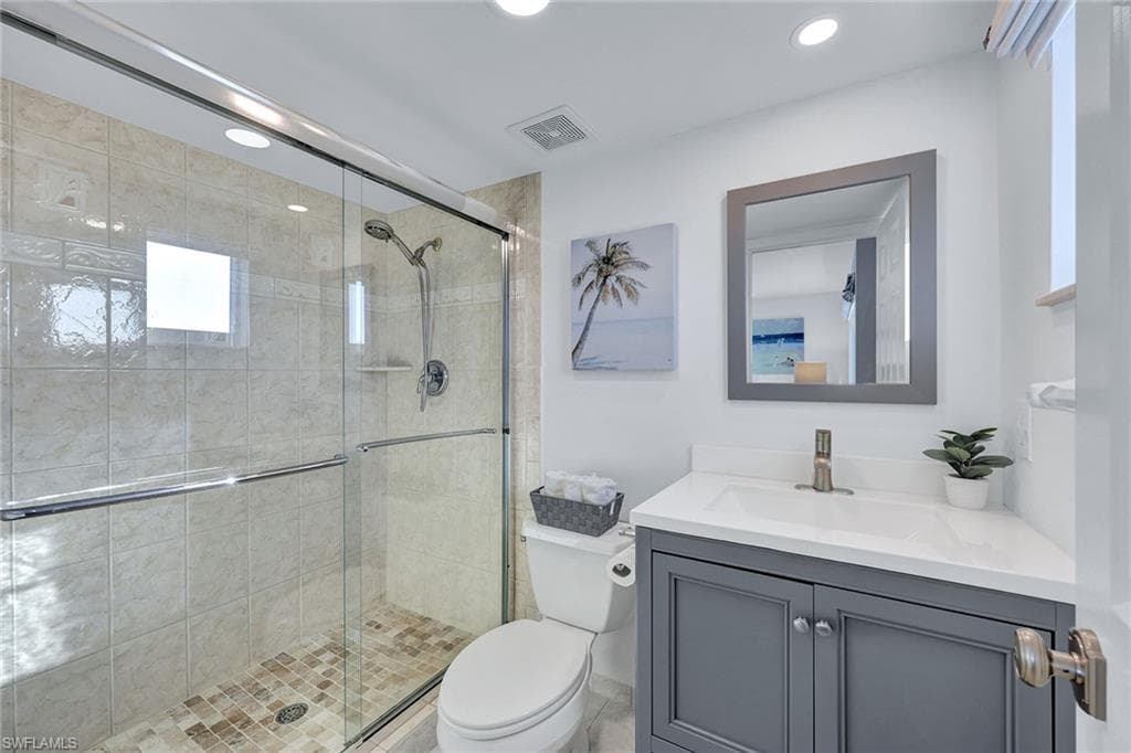 9051 Gulf Shore Dr 1001, Naples, FL 34108-26