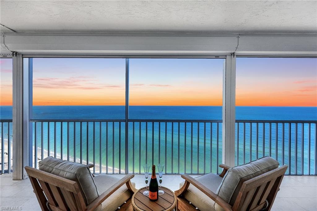 9051 Gulf Shore Dr 1001, Naples, FL 34108-5