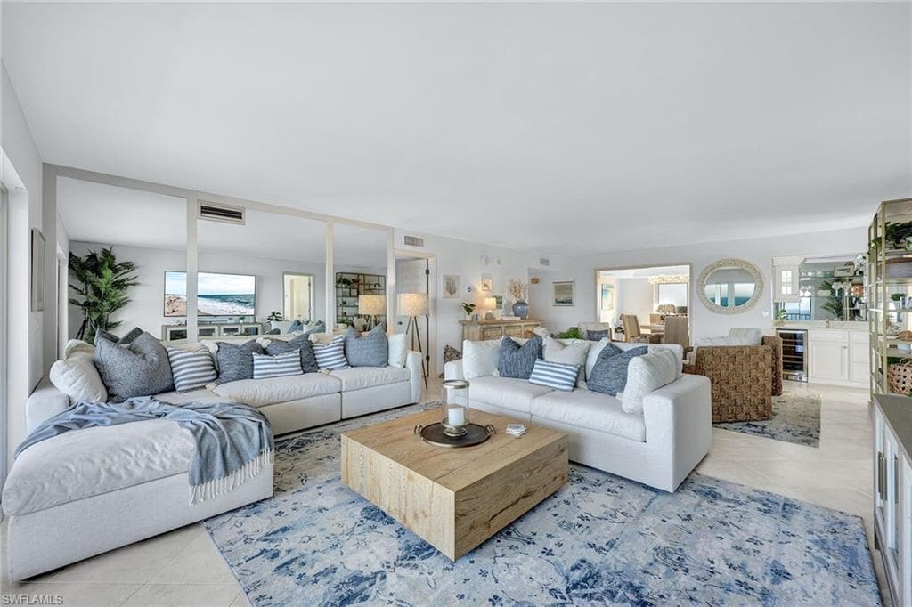 9051 Gulf Shore Dr 1001, Naples, FL 34108-8